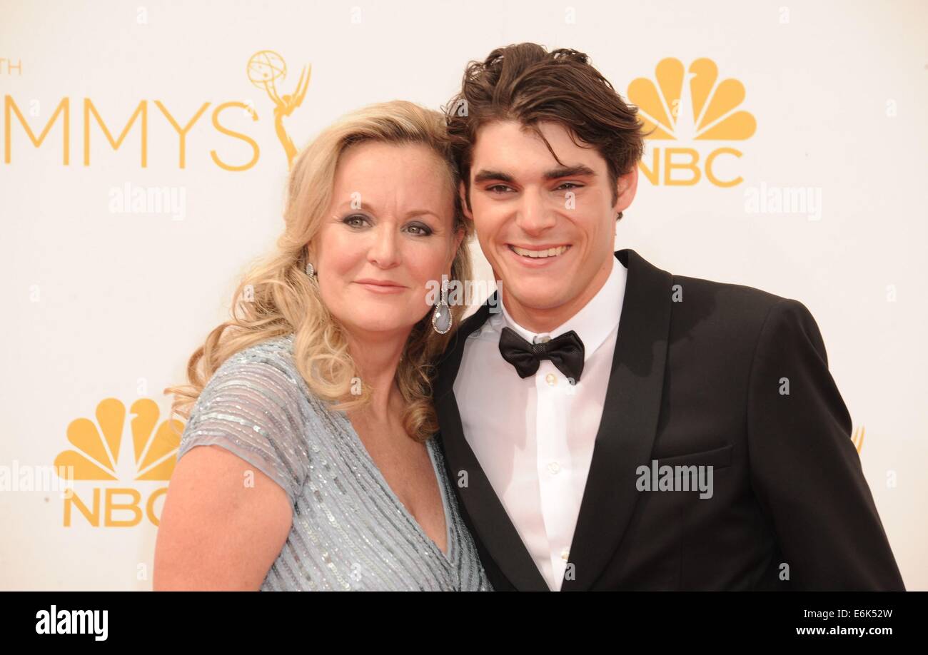 Los Angeles, CA, Stati Uniti d'America. 25 Ago, 2014. RJ Mitte presso gli arrivi per la 66Primetime Emmy Awards 2014 Emmy - Parte 1, Nokia Theater L.A. LIVE, Los Angeles, CA 25 agosto 2014. Credito: Dee Cercone/Everett raccolta/Alamy Live News Foto Stock