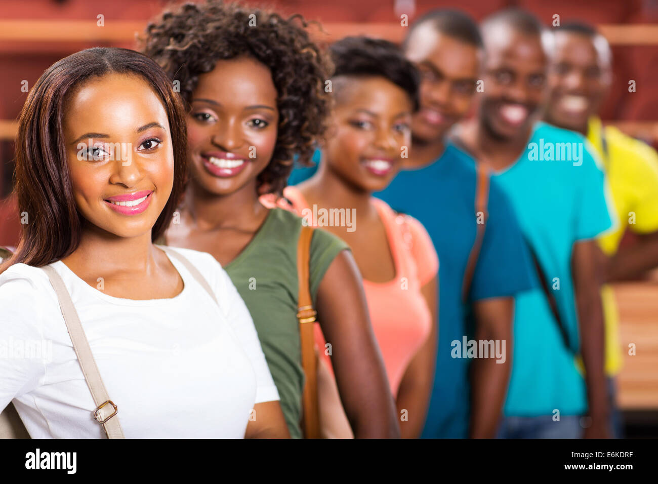 Il gruppo di allegro Afro American college gli studenti Foto Stock