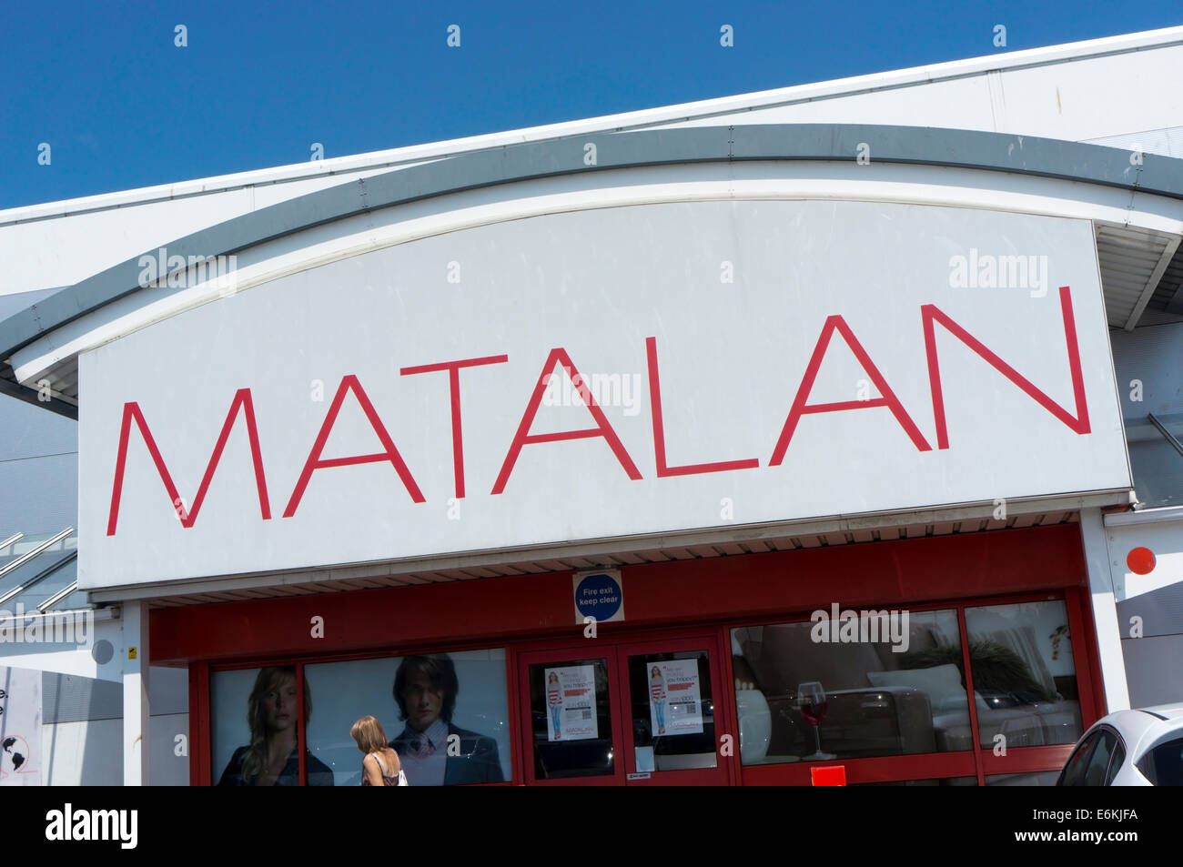 Segno su entrata al negozio Matalan, UK. Foto Stock