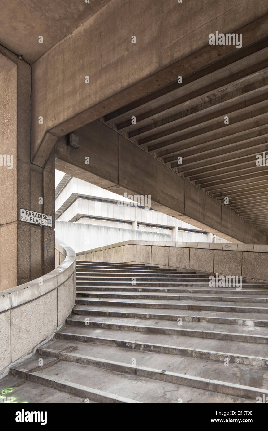 Paradise Place che conduce Paradise Forum e la vecchia Biblioteca centrale di Birmingham, (ora demolita 2016) Birmingham, Inghilterra, Regno Unito Foto Stock