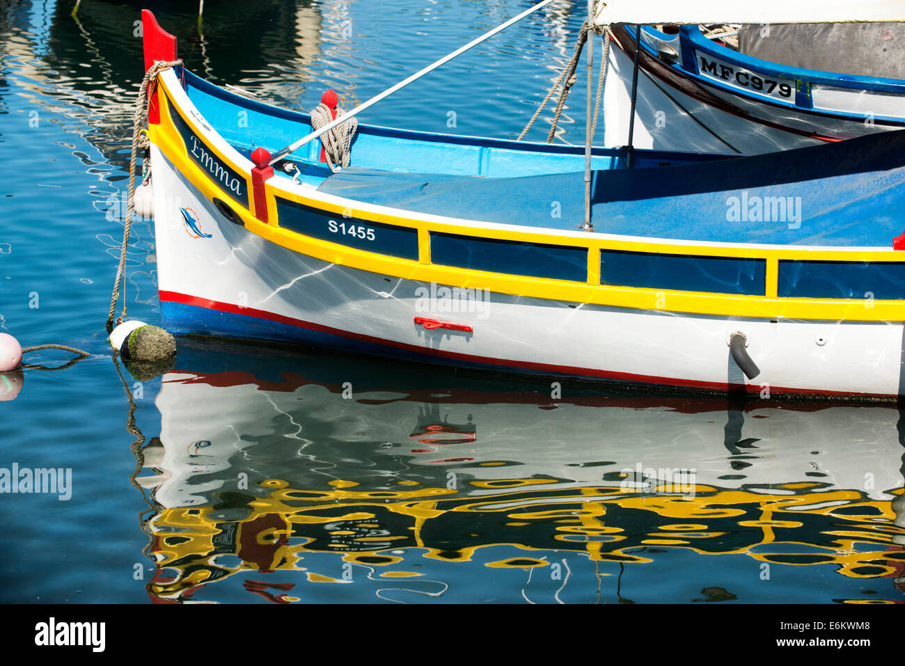 Occhio di Osiride Luzzus Malta Msida Creek Valletta barche da pesca Foto Stock