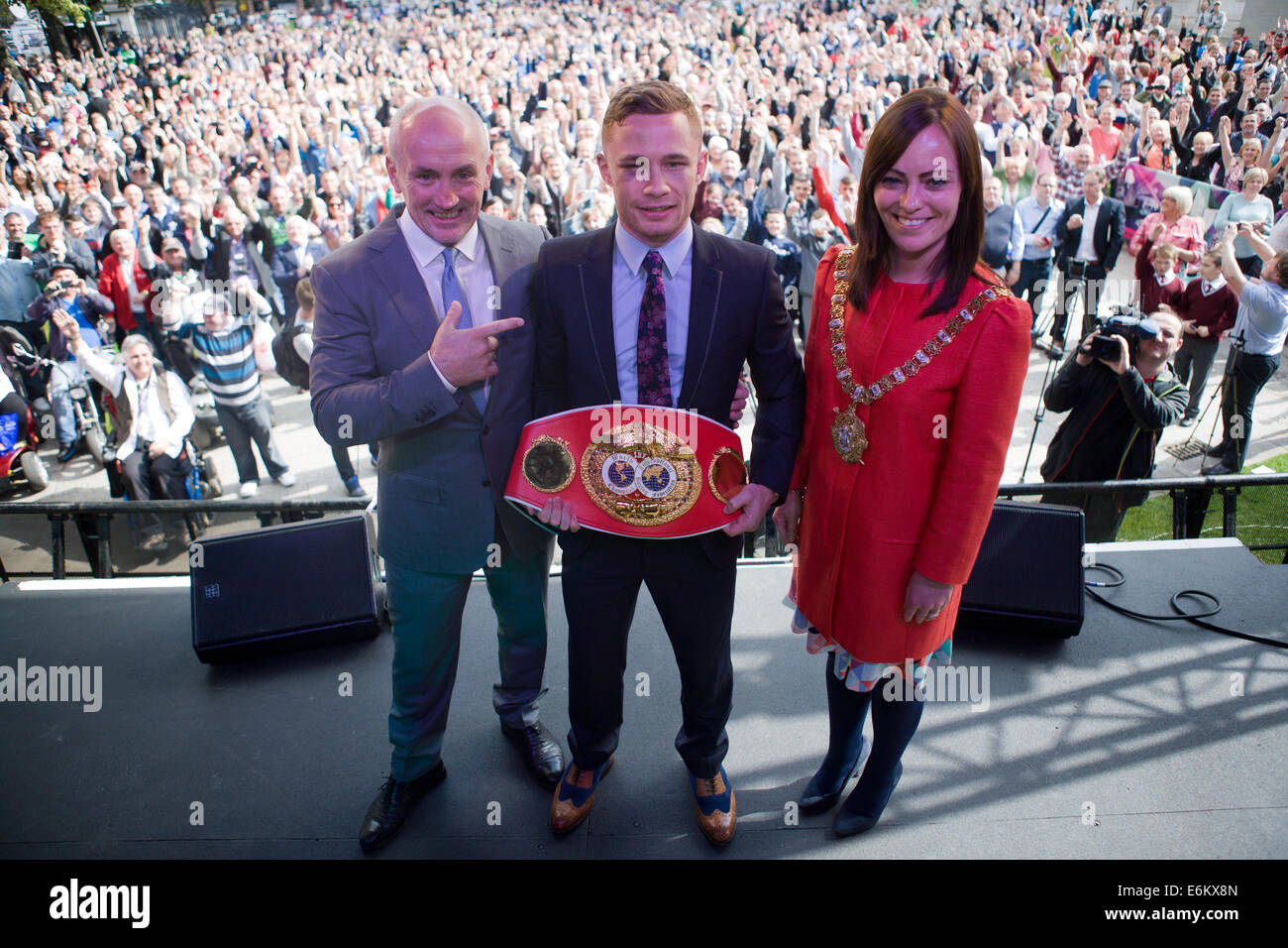 Belfast, Irlanda. Il 9 settembre, 2014 Un ricevimento è stata organizzata dalla città di Belfast in riconoscimento per il Boxer Carl Frampton dopo aver vinto la IBF super-peso bantam campione del mondo a Belfast il sabato 6 settembre 2014 Credit: Bonzo Alamy/Live News Foto Stock