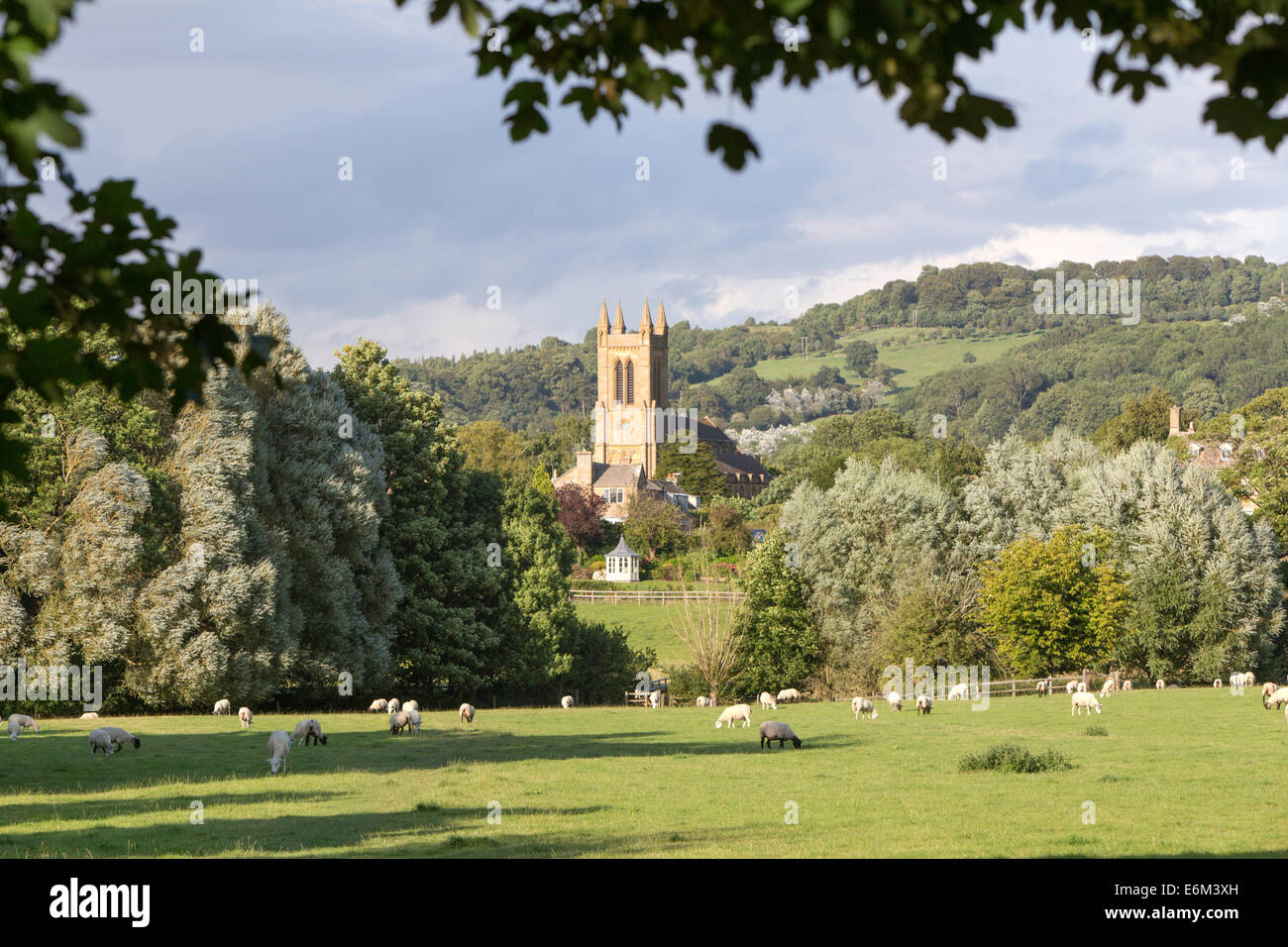 San Michele e Tutti gli Angeli Chiesa, Broadway, Worcestershire, England, Regno Unito Foto Stock