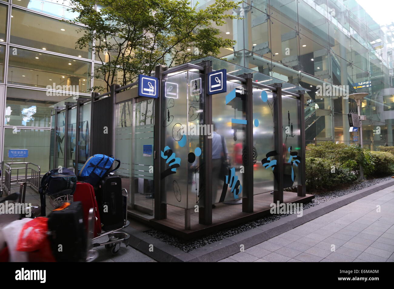 Camera fumatori in aeroporto, Seoul, Corea del Sud Foto Stock