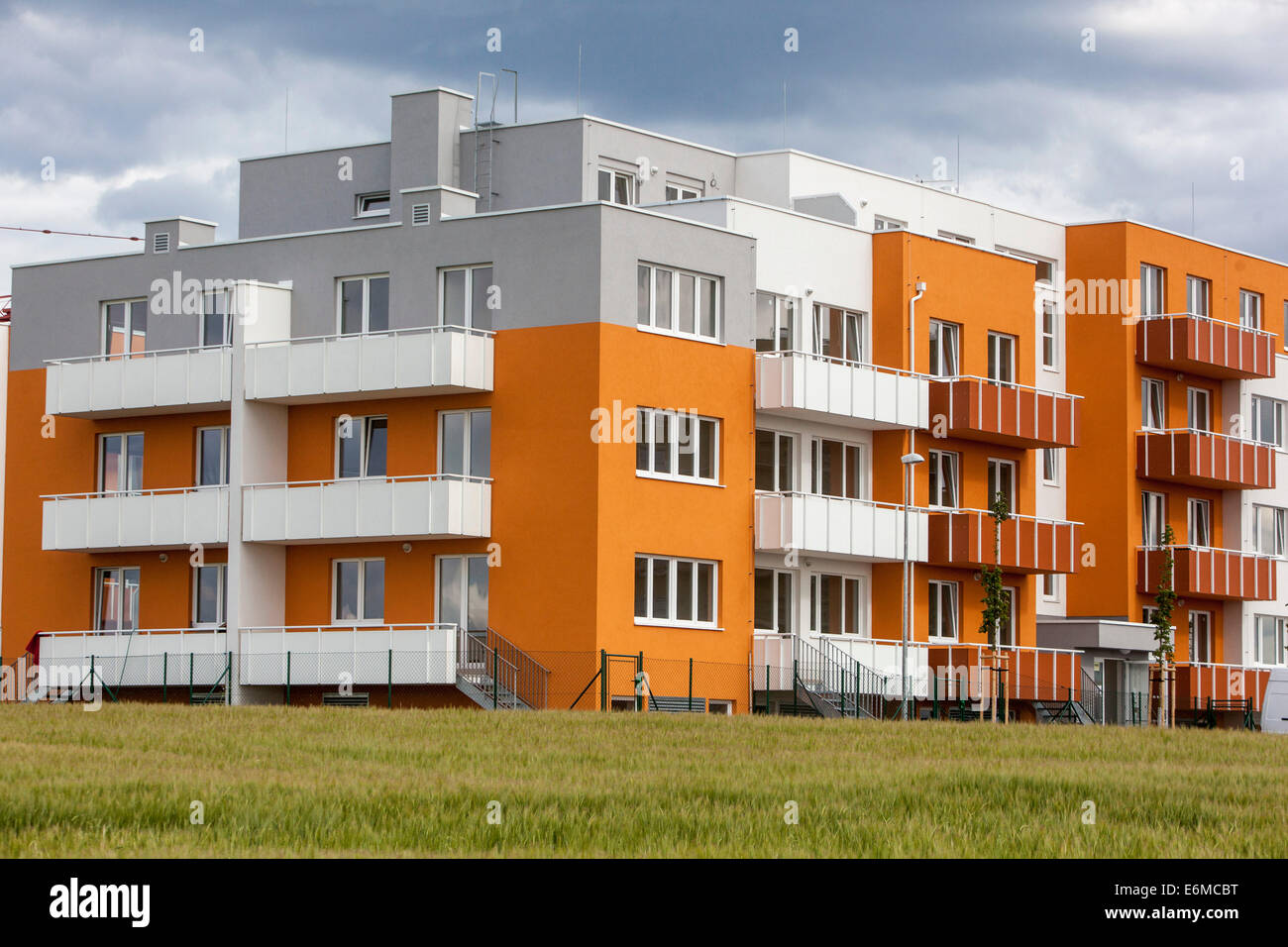 Nuovi edifici residenziali nella Repubblica Ceca di Praga Foto Stock