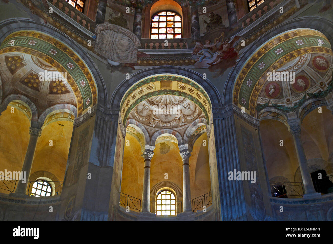 Mosaici della Basilica di San Vitale, Sito Patrimonio Mondiale dell'UNESCO, Ravenna, Adriatico, regione Emilia Romagna, Italia Foto Stock