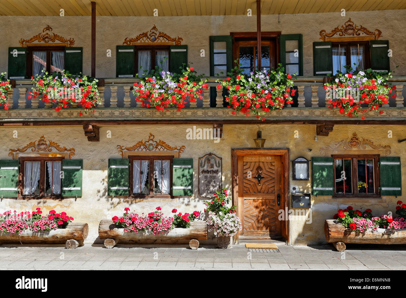 Peterhof e wine bar, Bayrischzell, Alta Baviera, Baviera, Germania Foto Stock