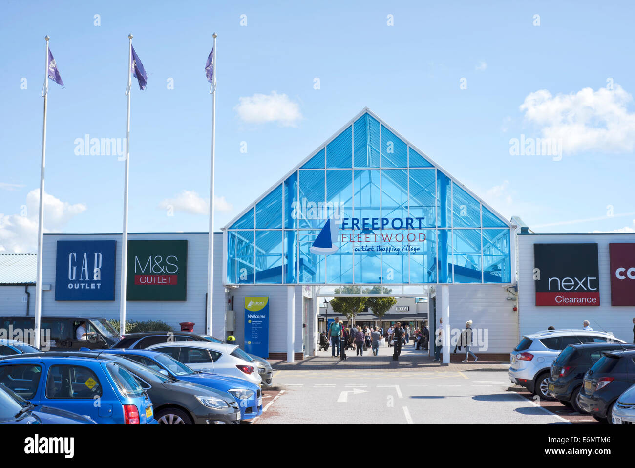 L'ingresso al centro commerciale outlet Fleetwood Freeport a Fleetwood, Lancashire, Inghilterra Foto Stock
