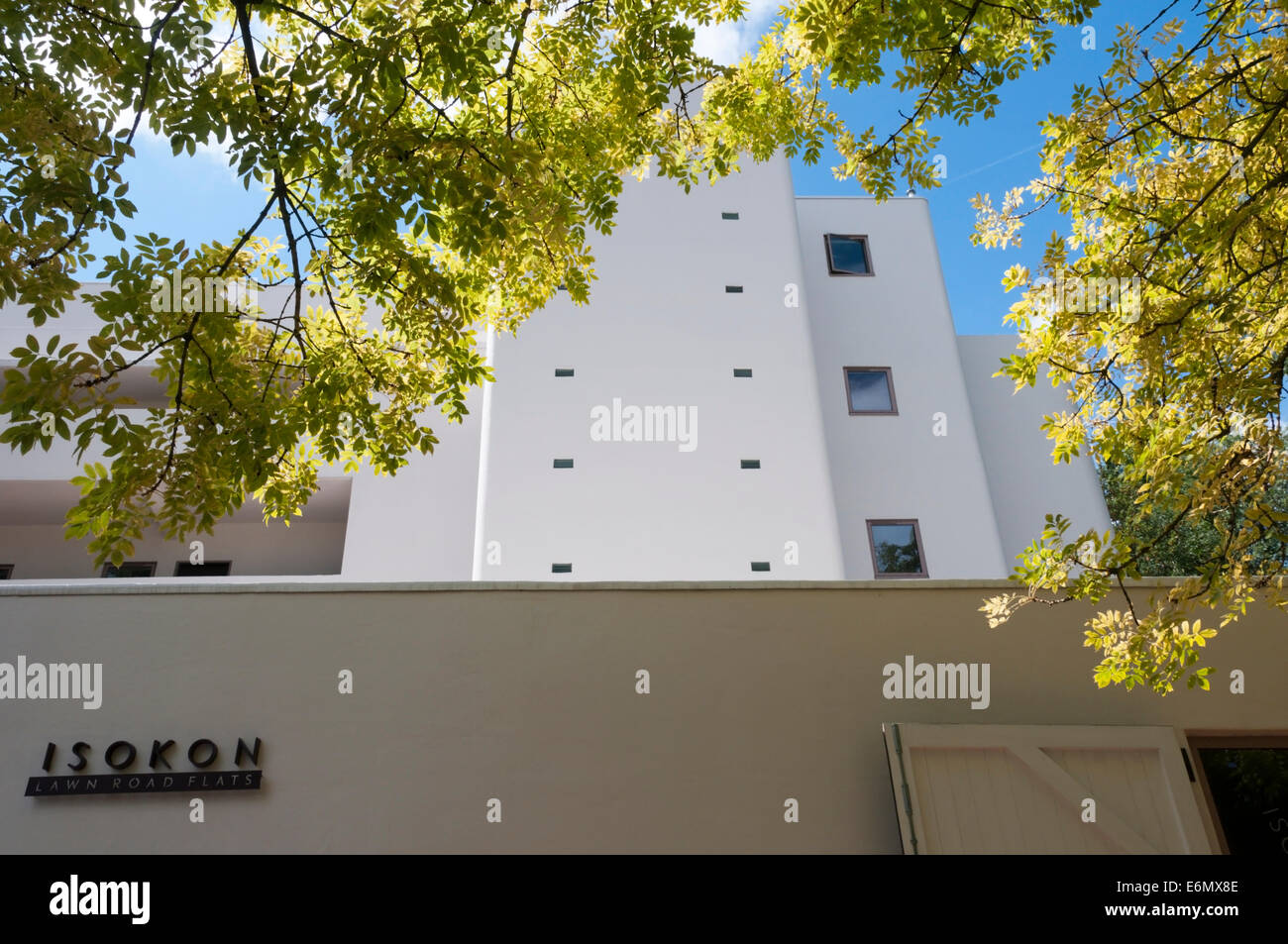 Il Bauhaus influenzato 1930 Isokon modernista appartamento edificio, progettato da Wells Coates, Hampstead, Londra. Foto Stock