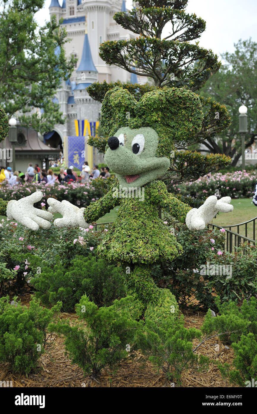 Minnie Mouse, topiaria da Magic Kingdom Park, il Walt Disney World, a Orlando, Florida Foto Stock