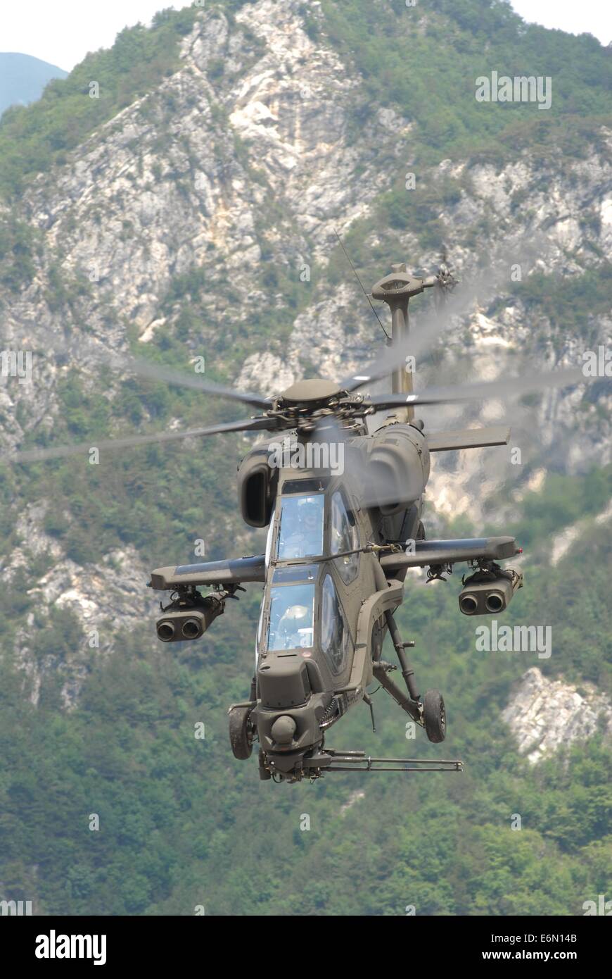L'esercito italiano, antitank combattere elicottero Agusta A 129 Mangusta Foto Stock