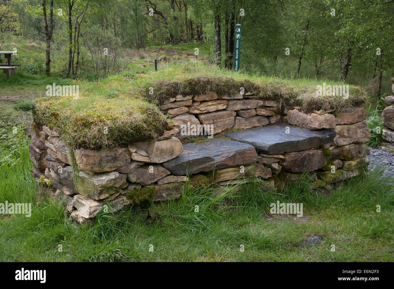 Sede naturale di pietra e turf Strone Hill Argyll Isle of Mull Scotland Foto Stock