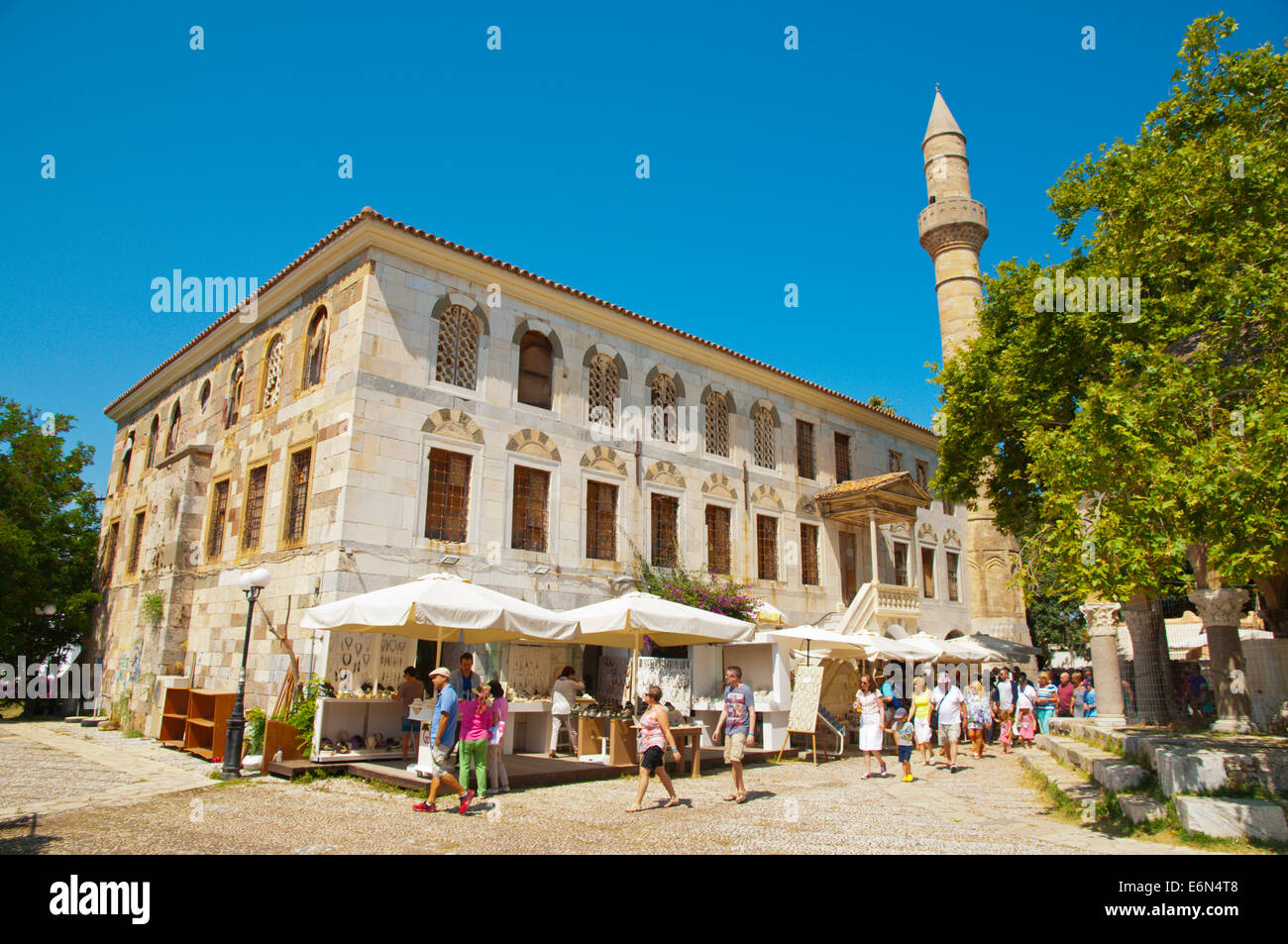 Gazi Hassan o Loggia moschea, Ippocrate albero piano quadrato, la città di Kos, isola di Kos, Dodecanneso isole, Grecia, Europa Foto Stock