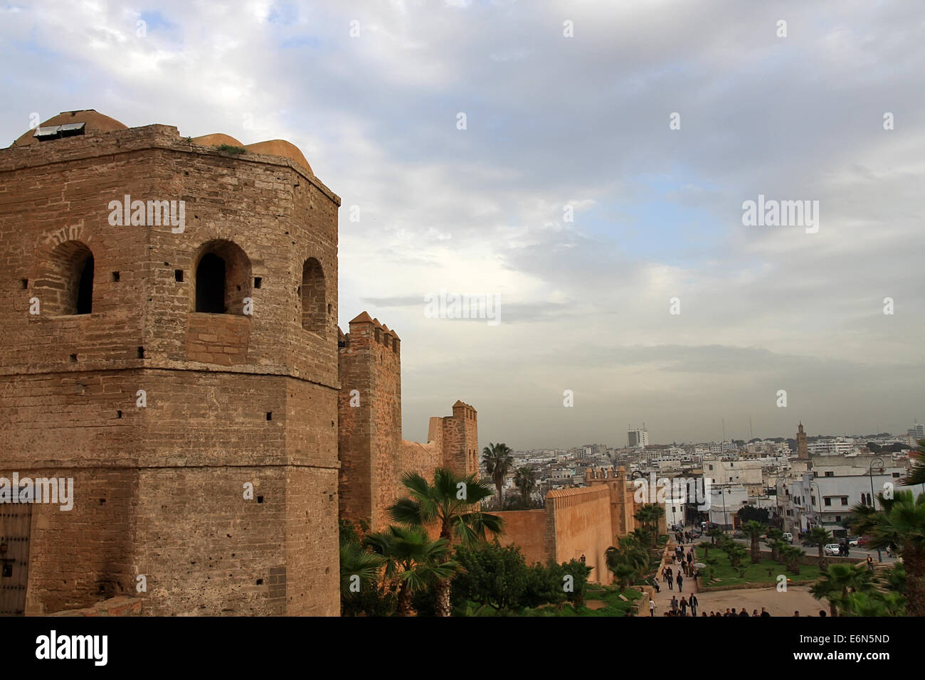 Le mura della città di Rabat, Marocco Foto Stock