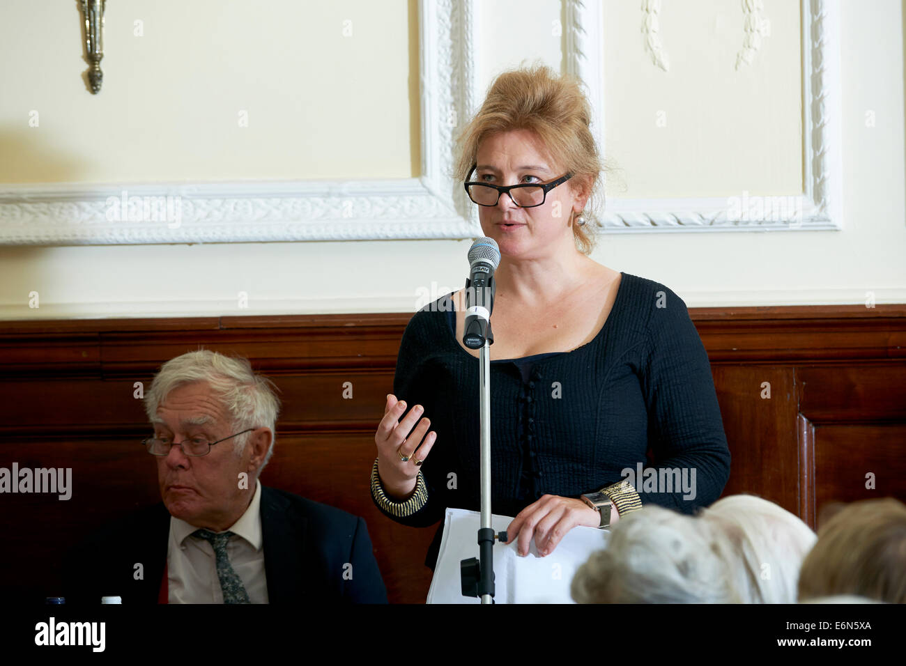 Lucy Lethbridge al oldie pranzo letterario 01/10/13 Foto Stock