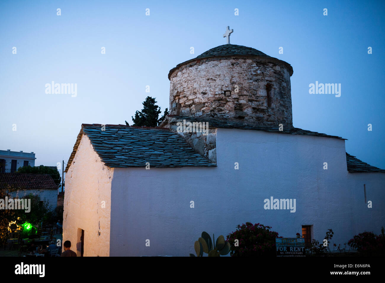 La chiesa della nascita di Cristo è una piccola chiesa in Alonissos città (Chora), in Grecia. Foto Stock