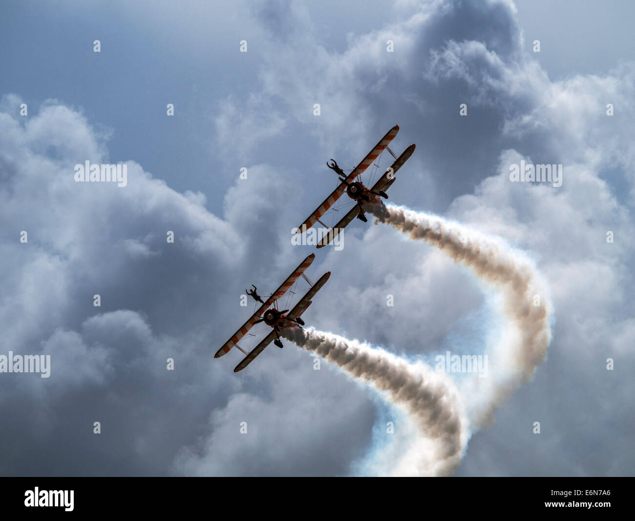 Breitling Wingwalkers a Eastbourne Airshow internazionale, Agosto 2014 Foto Stock