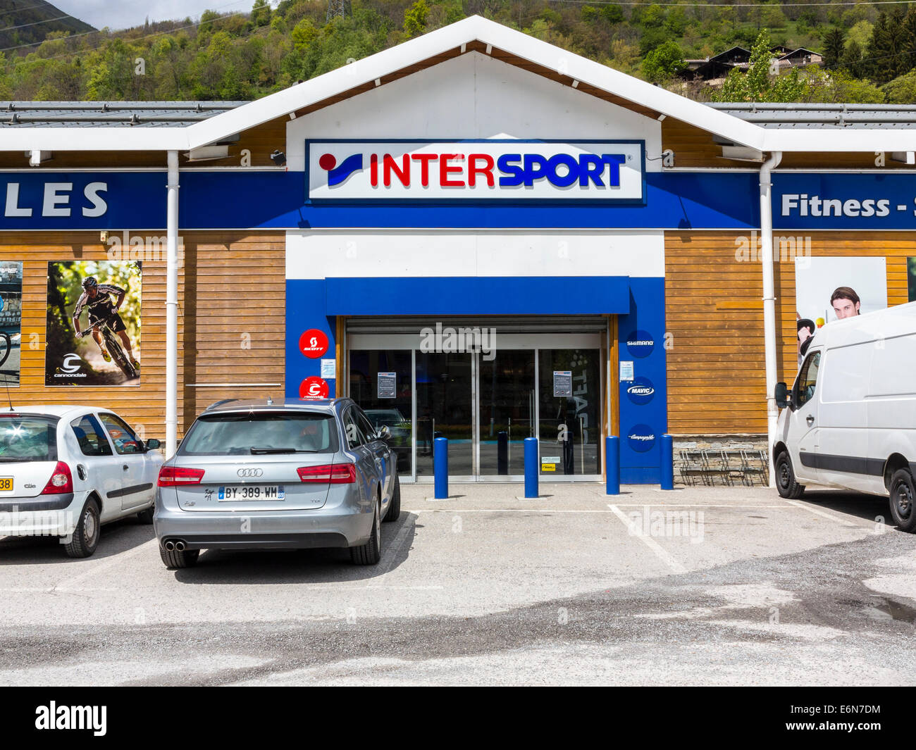 Intersport sport shop in Bourg Saint Maurice, Savoie, Rhone Alpes, Francia Foto Stock