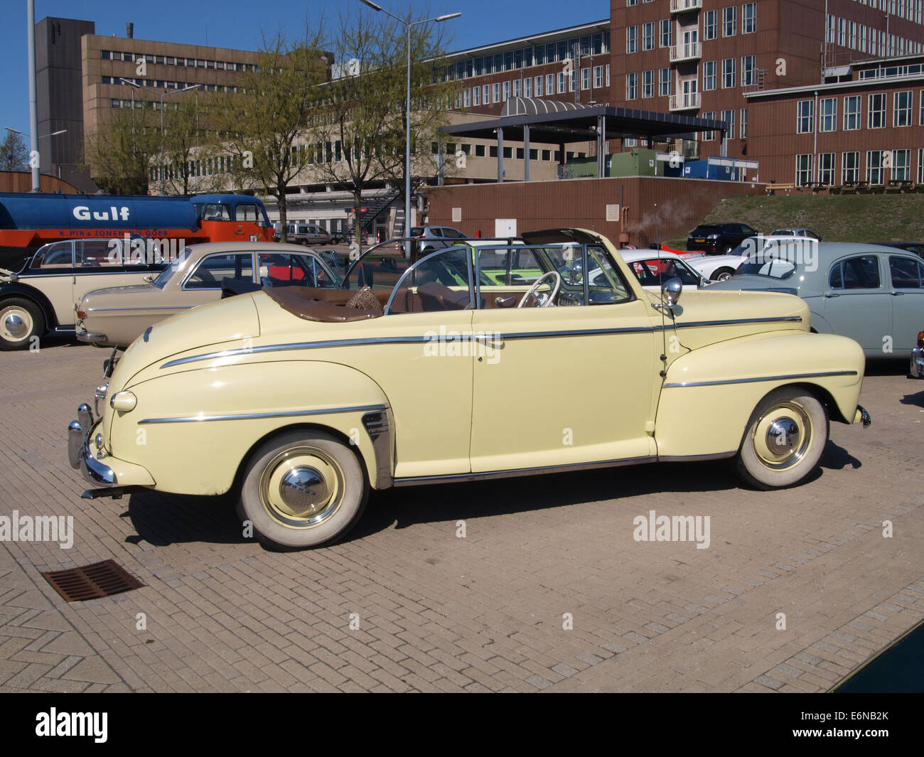 1947Ford V8 Cabrio, registrazione Licenza DR-69-34, PIC10 Foto Stock