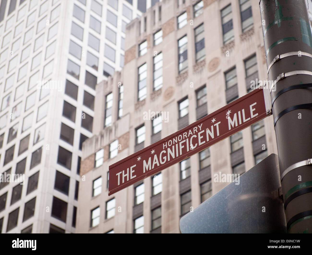 Una strada segno raffigurante l'onorario di Magnificent Mile, noto anche come North Michigan Avenue a Chicago, Illinois. Foto Stock