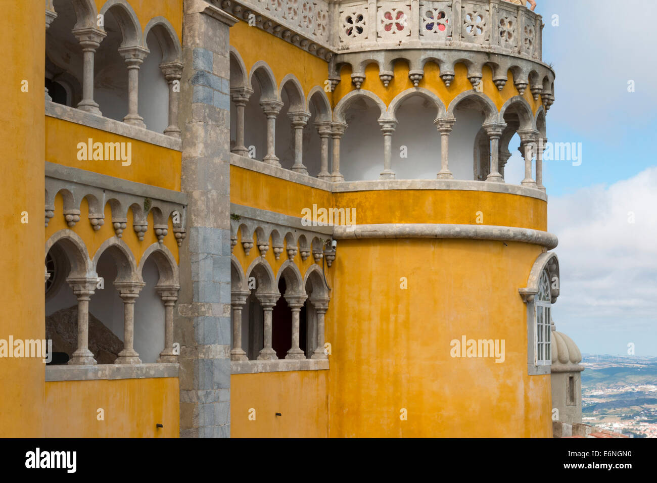 Colorato Palazzo Pena, Sintra, Portogallo. Foto Stock