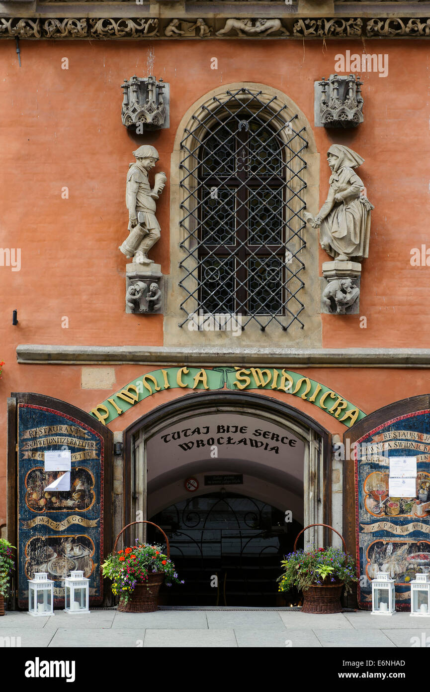 Piwnica Swidnicka (Schweidnitz cantina) in municipio gotico al Marketplace (Rynek Glowny) a Wroclaw in Polonia, Europa Foto Stock