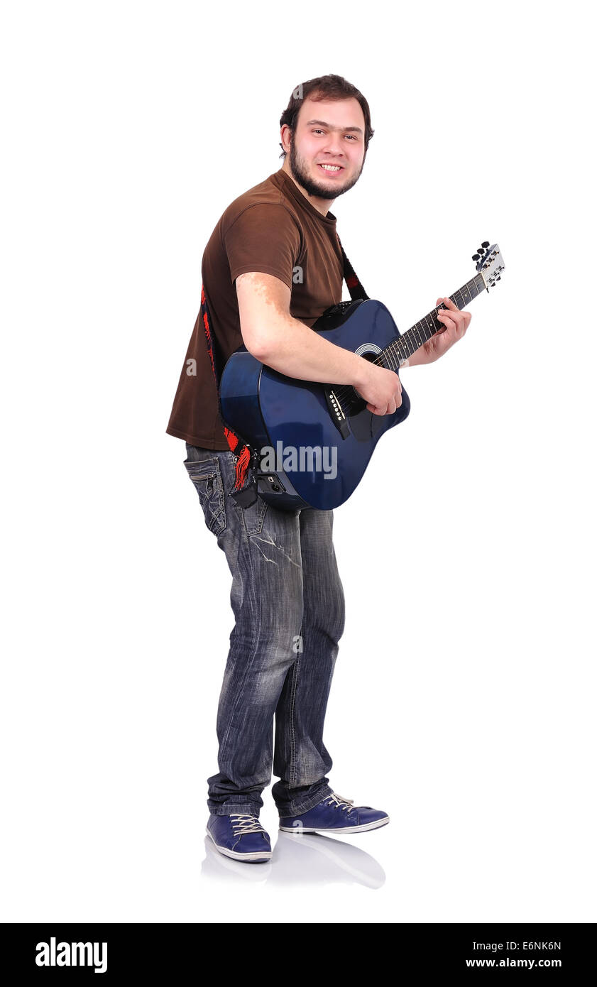 Uomo bello musicista che gioca in chitarra Foto Stock