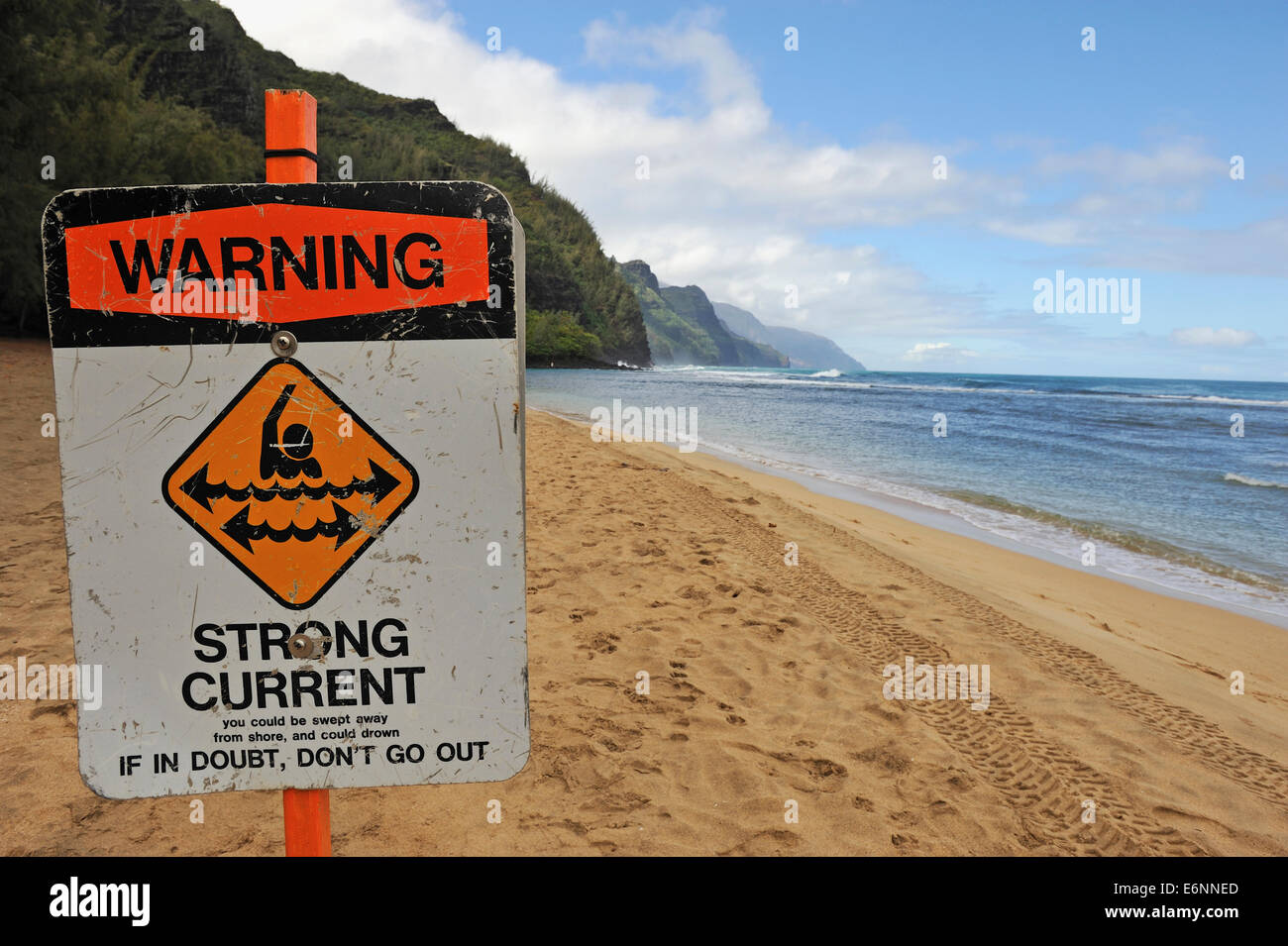 Spiaggia di segno di avvertimento, costa di Na Pali, Isola di Kauai, isole Hawaii, STATI UNITI D'AMERICA Foto Stock
