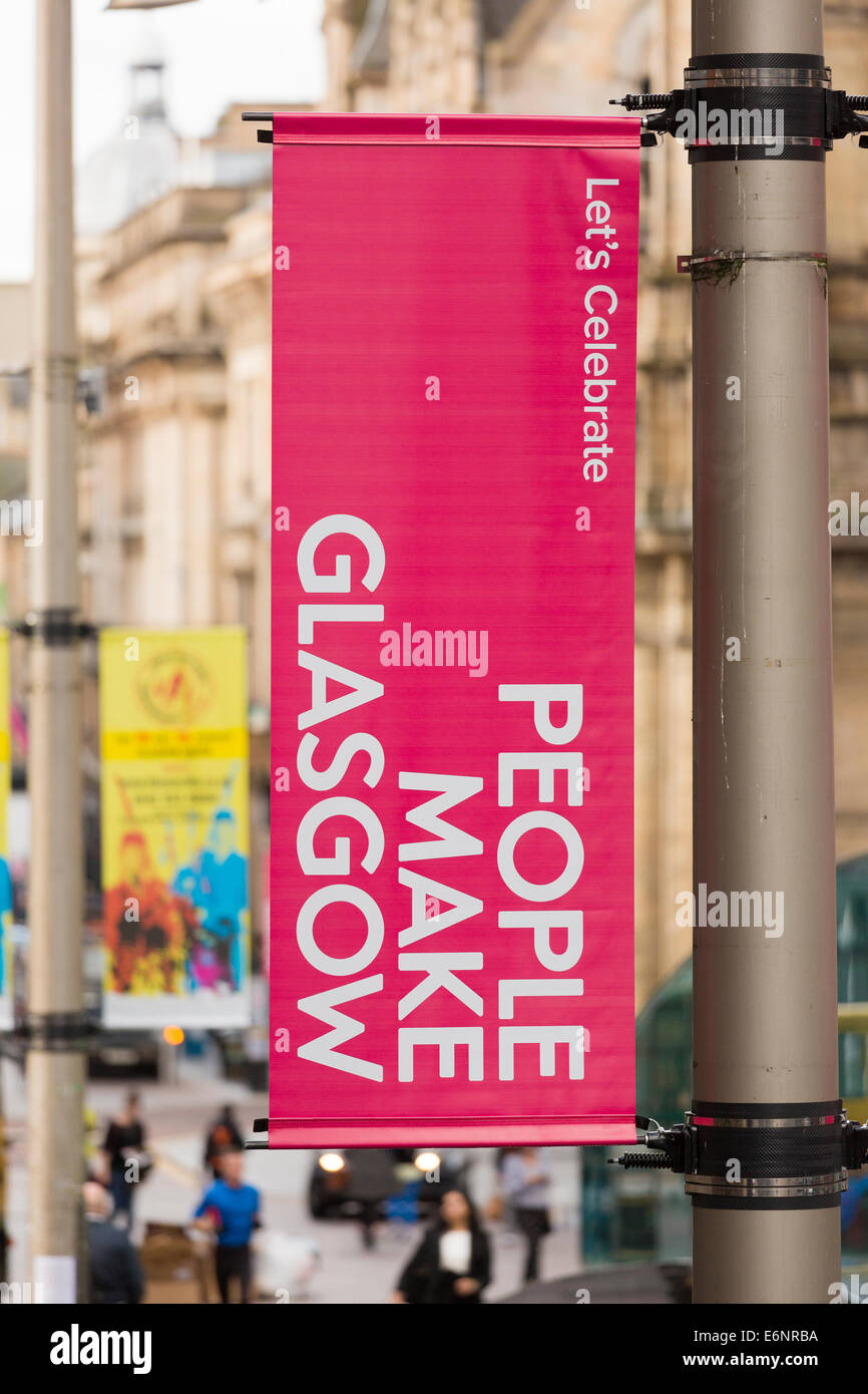 " Le persone fanno Glasgow segno/banner Buchanan Street, Glasgow, Scozia Foto Stock
