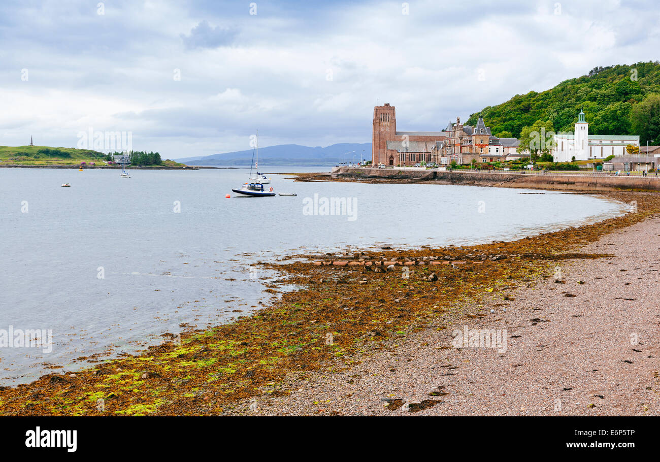 Oban Bay e San Columba's Cathedral, Oban, Argyll & Bute, Scotland, Regno Unito modello di rilascio: No. Proprietà di rilascio: No. Foto Stock