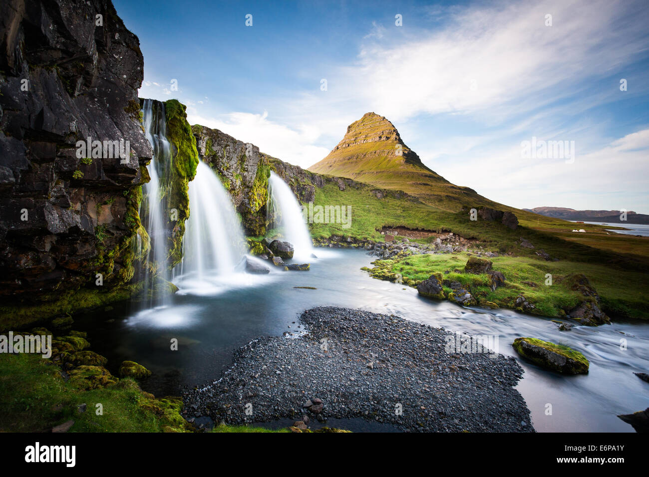Montaggio Kirkjufell nel Snaefellsnes Penininsula, paesaggio in Islanda Foto Stock