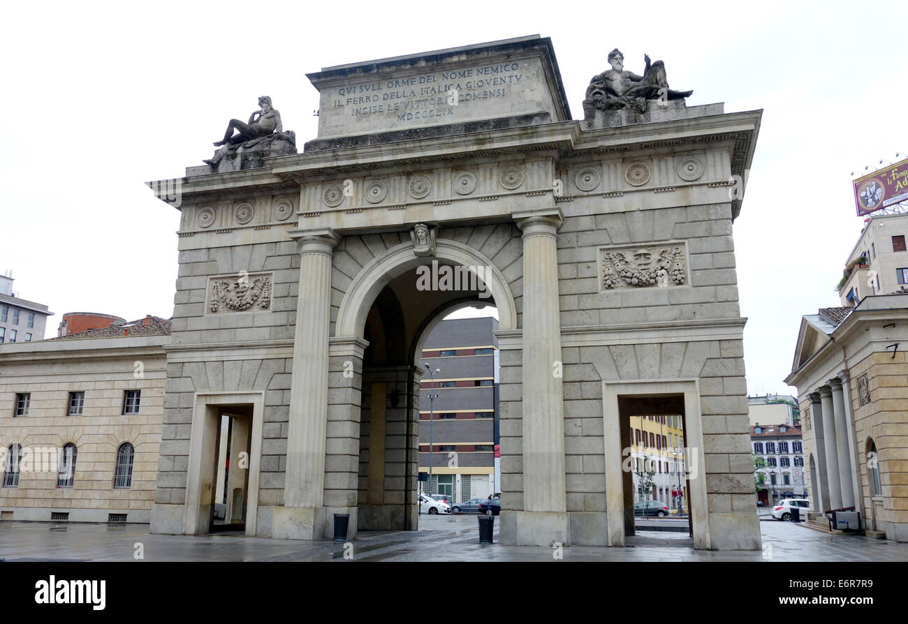 Piazza XXV Aprile arco in Milano, Italia Foto Stock