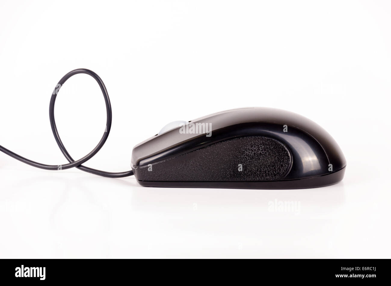 Black wired mouse del computer isolati su sfondo bianco Foto Stock