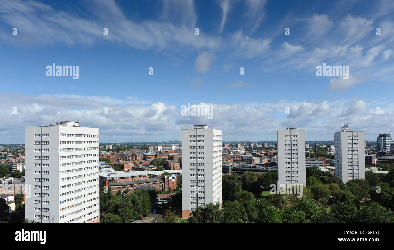 Alto edificio a più piani appartamenti alloggio Birmingham City Centre Regno Unito Foto Stock