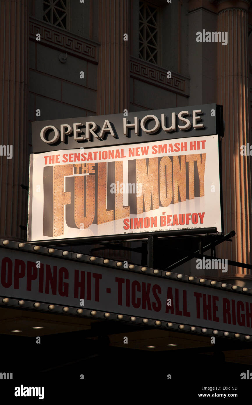 Full Monty Poster Play all'Opera House, Manchester, Inghilterra, Regno Unito Foto Stock