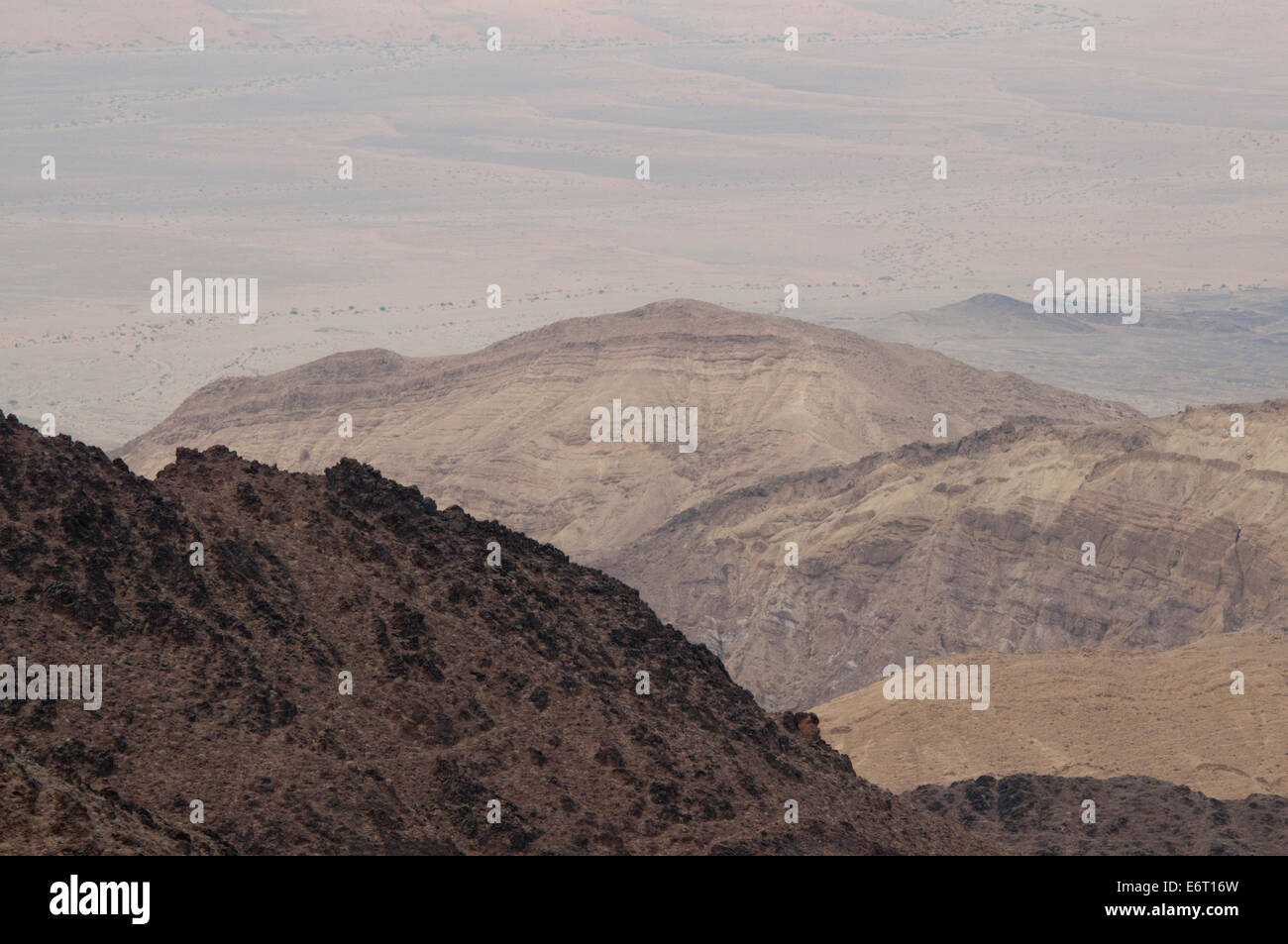 Vista del deserto di Wadi Araba in Giordania Meridionale Foto Stock