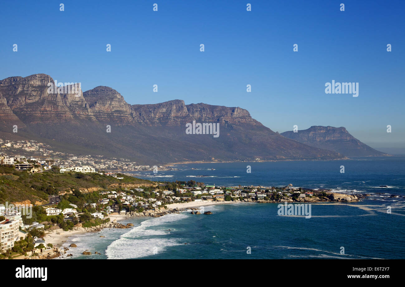 Le spiagge di Clifton e Camps Bay e i dodici apostoli di Città del Capo in Sud Africa Foto Stock