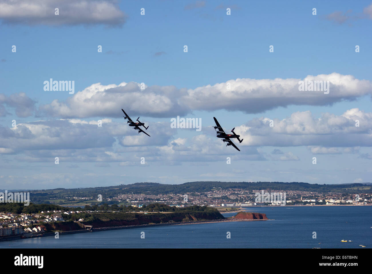 2 Avro Lancasters volare insieme per la prima volta in 50 anni Foto Stock