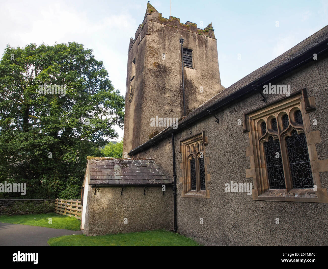 St Oswald la chiesa nel villaggio di Grasmere nel Distretto del Lago, Cumbria, Inghilterra Foto Stock