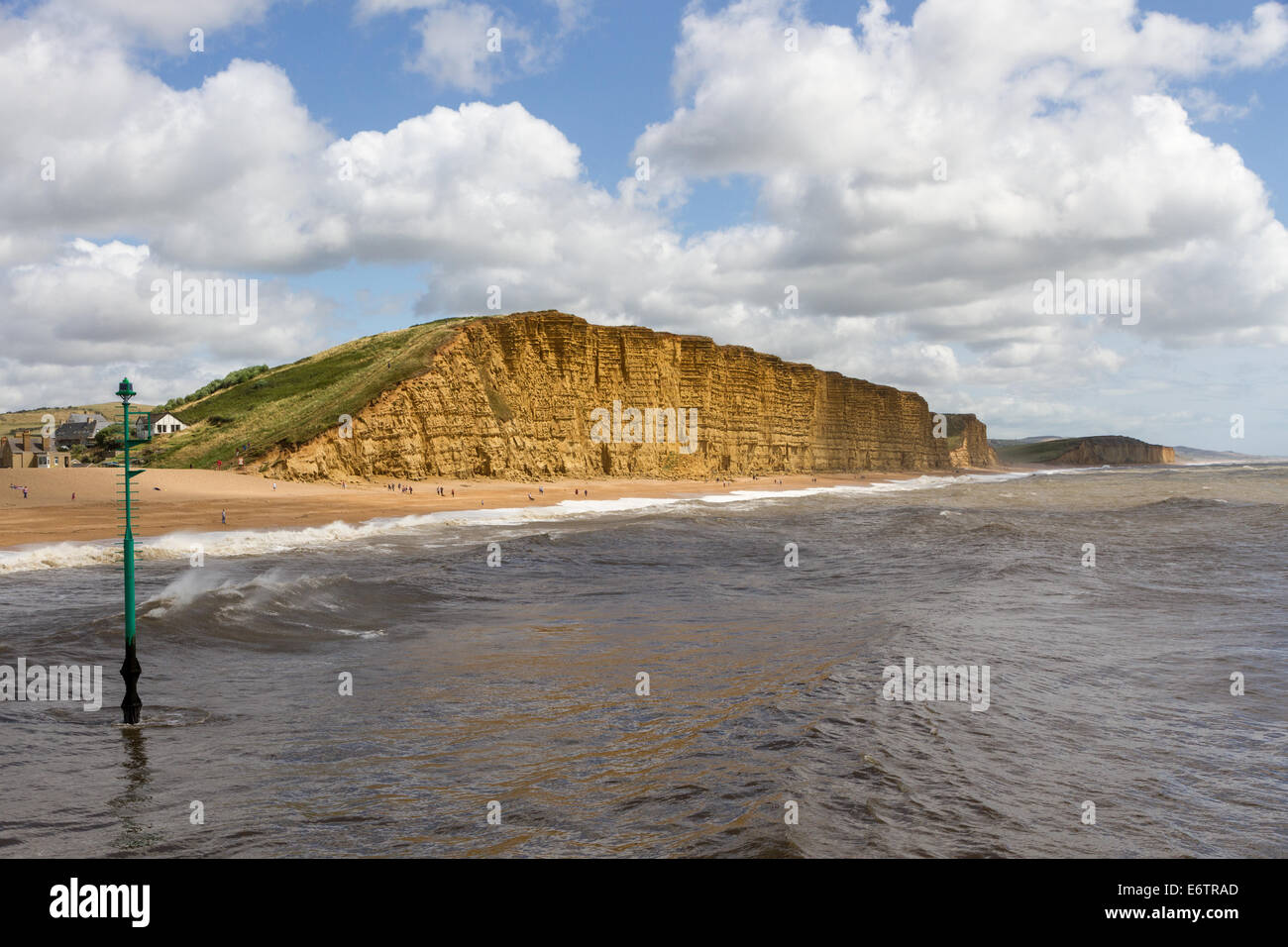 Scogliere a West Bay, Bridport, sul Jurassic costa nel Dorset Foto Stock