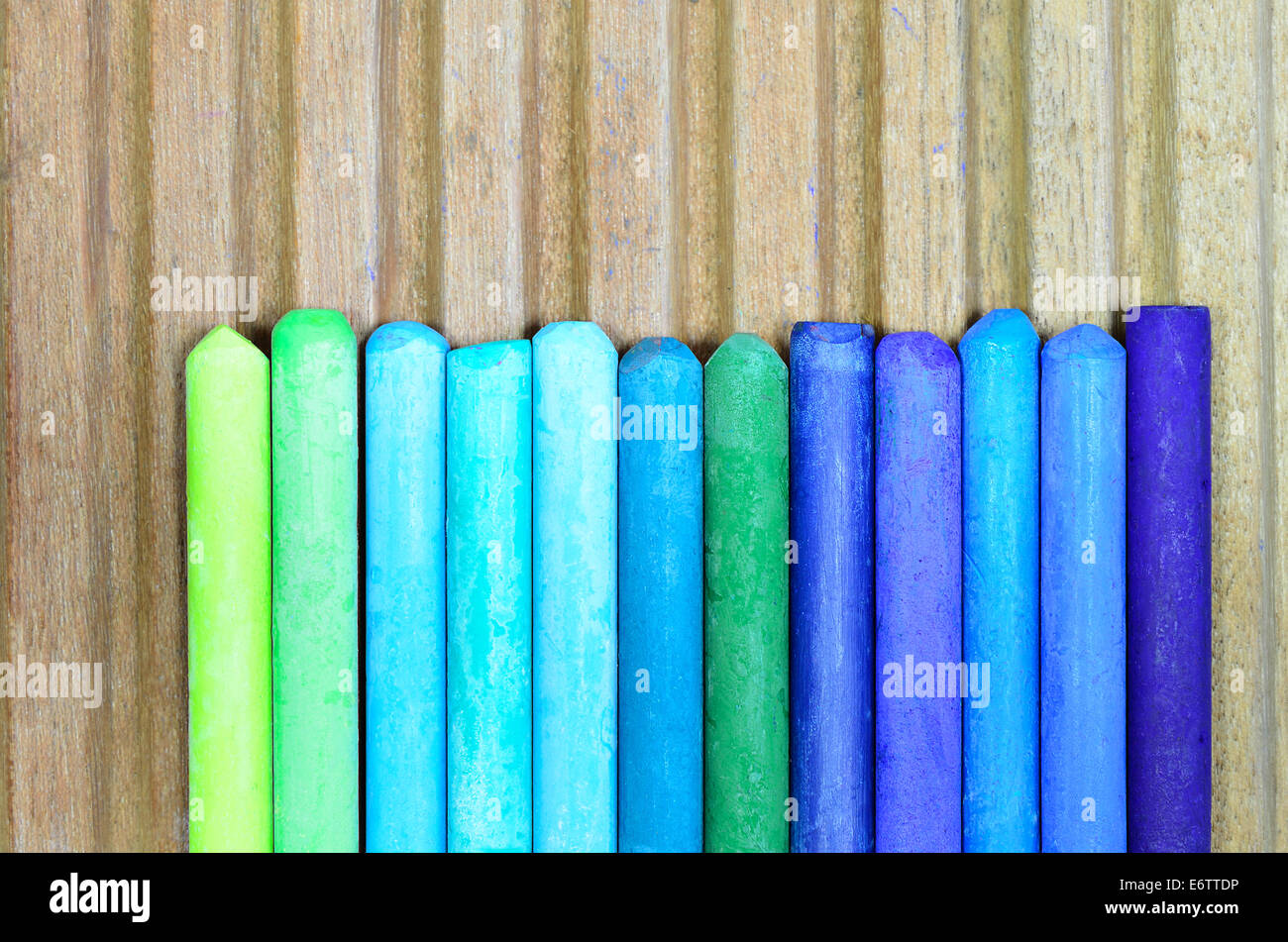 Blu, verde e ciano olio pastelli, close up, macro Foto Stock