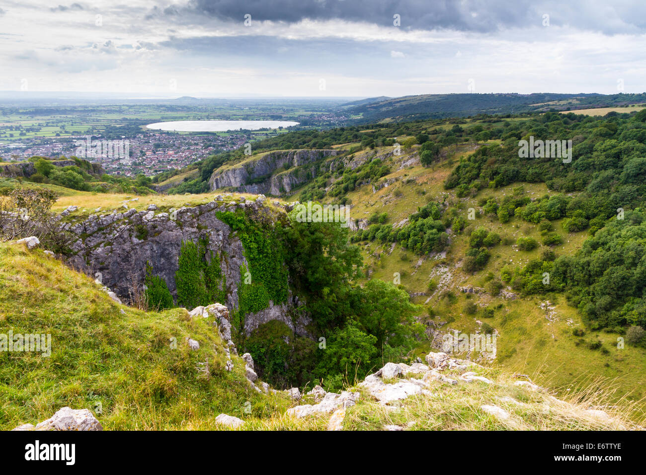 Vista dalla cima del Cheddar Gorge in Cheddar, Somerset. Foto Stock