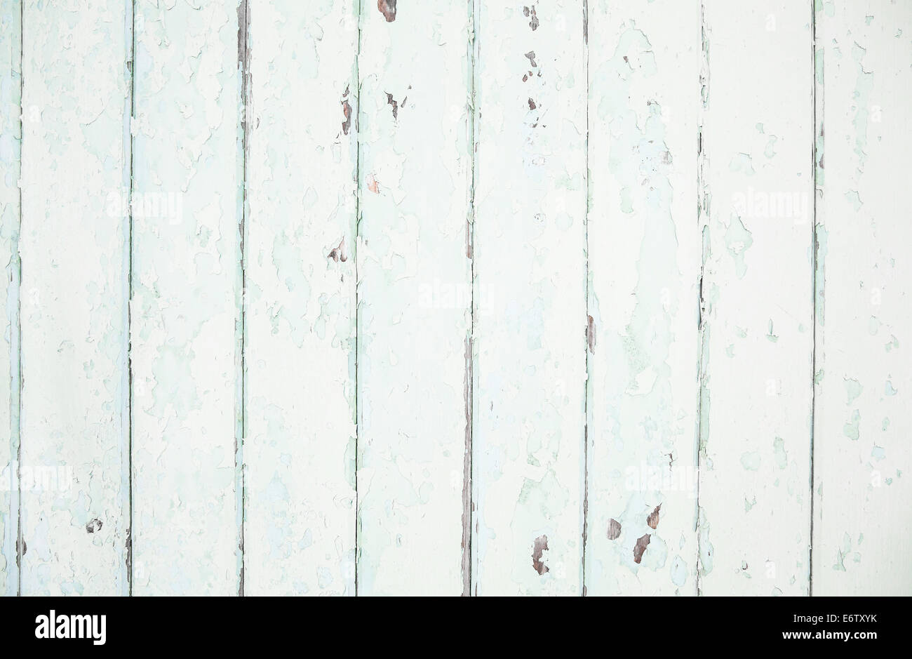 Vecchio e pelati rustico in legno Sfondo menta in colore verde. Foto Stock