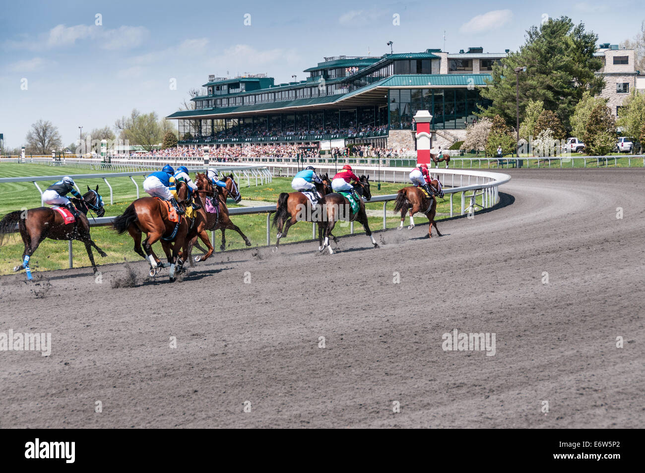 Corsa di cavalli a Keeneland Racecourse Foto Stock