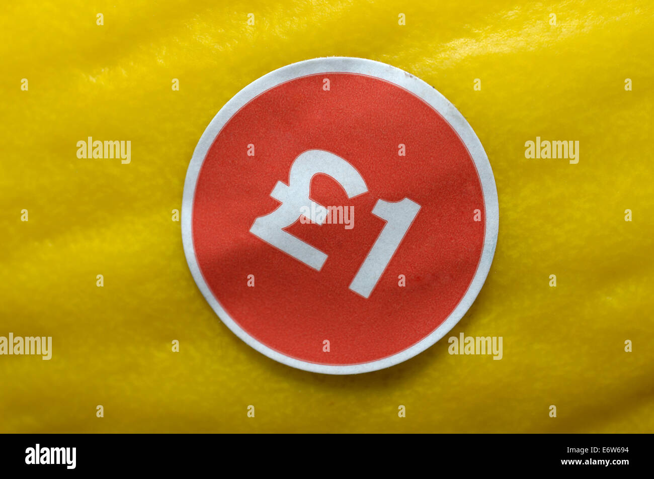 Una libbra price sticker su melone Honeydew Foto Stock