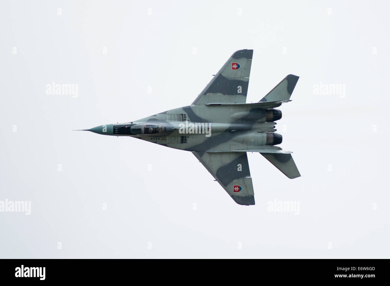 SLIAC, Slovacchia - 30 agosto: volo del MiG-29come durante airshow SIAF in Sliac, Slovacchia il 30 agosto 2014 Credit: Lubos Paukeje/Alamy Live News Foto Stock
