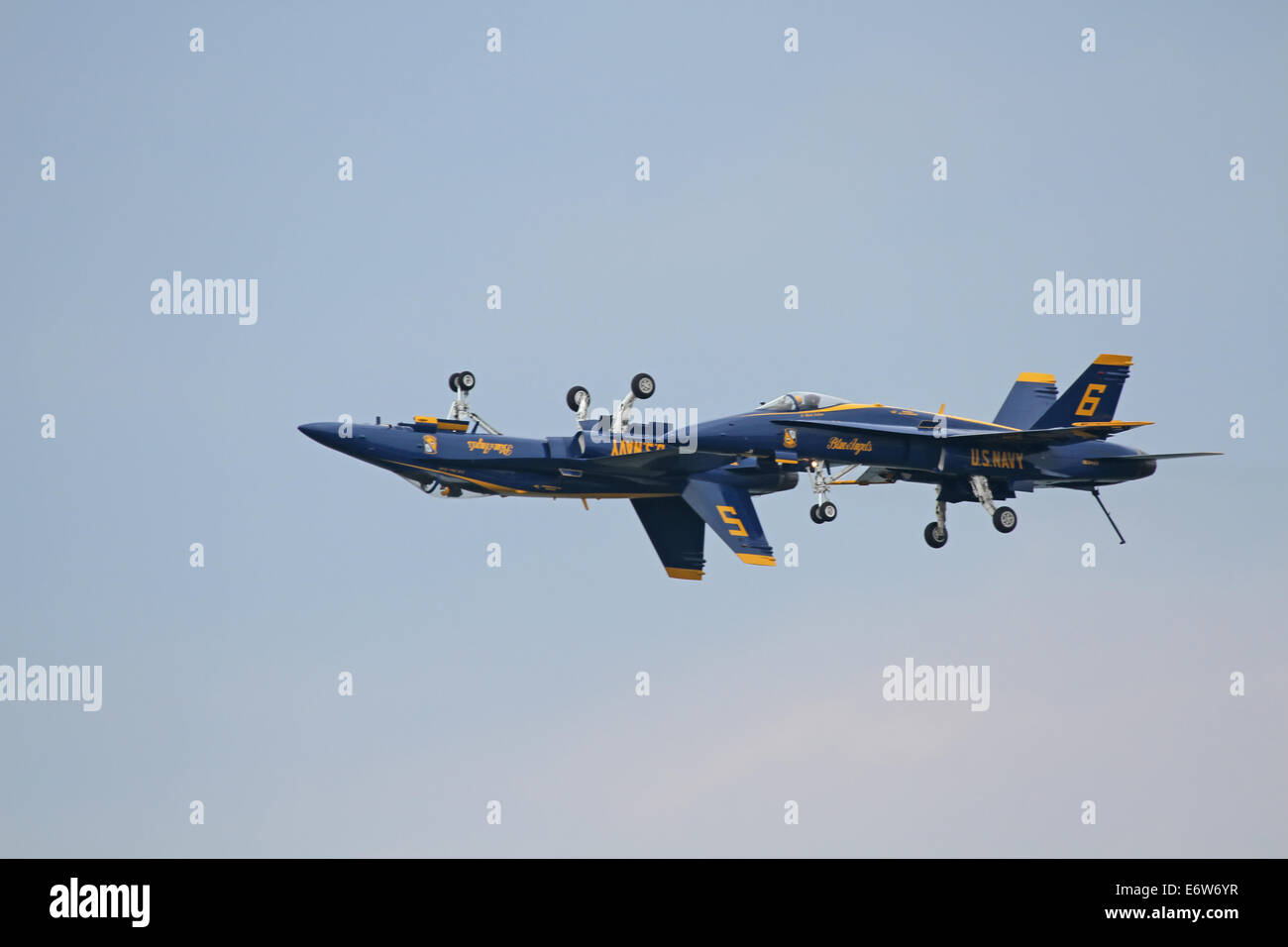 CLEVELAND, Ohio - agosto, 30: US Navy Blue Angel F-18's, nel mese di agosto e 30 2014 a Cleveland Airshow nazionali Foto Stock