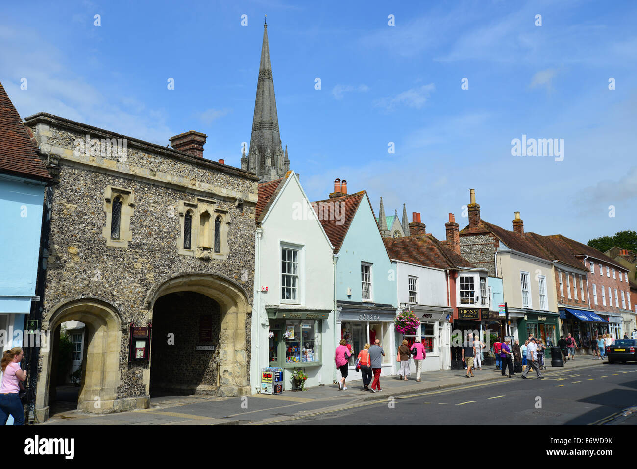 South Street, Chichester, West Sussex, in Inghilterra, Regno Unito Foto Stock