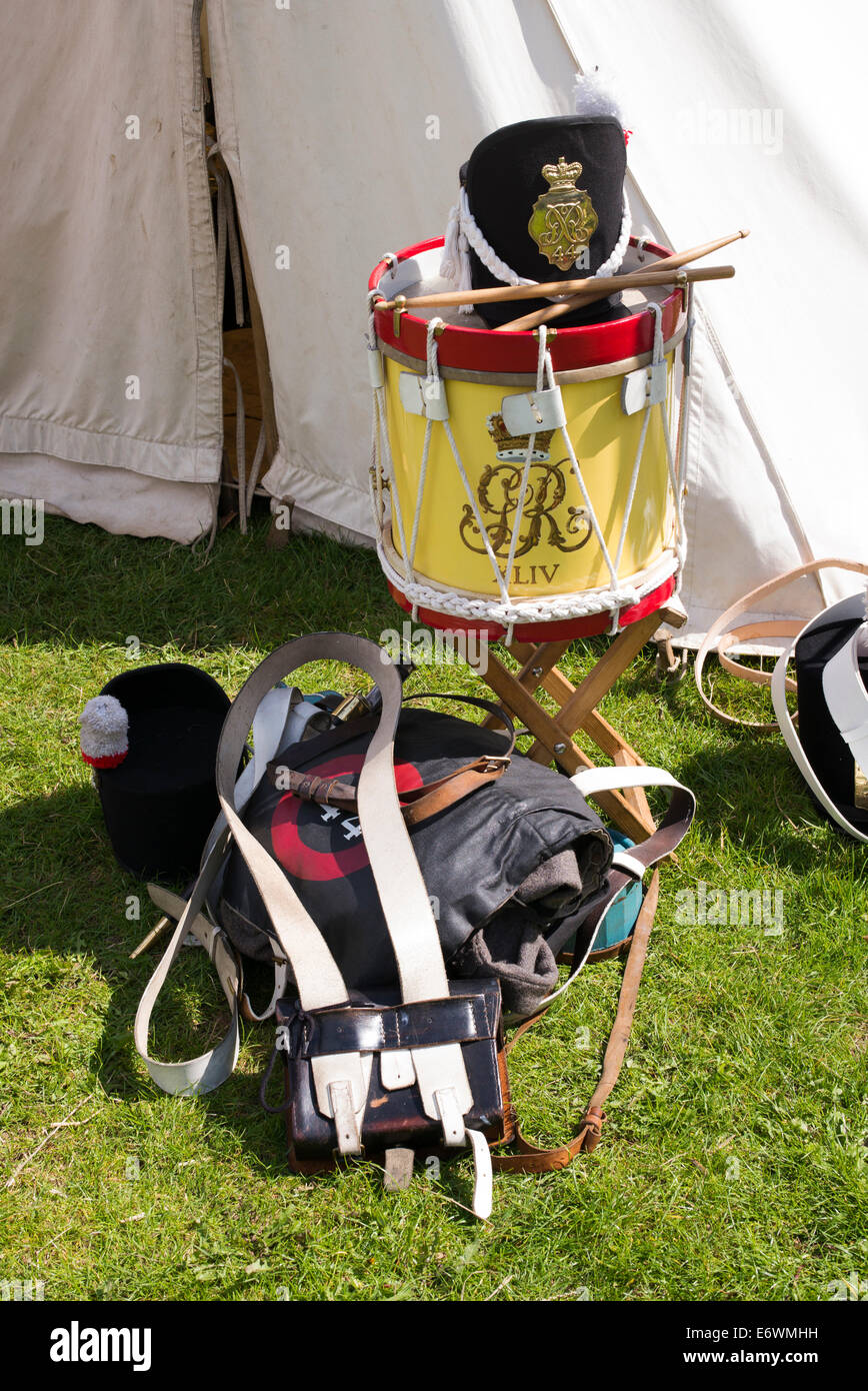 Xliv East Essex reggimento di piede. Reggimenti di fanteria tamburo e uniforme ad una rievocazione storica. Detling, Kent, Regno Unito Foto Stock