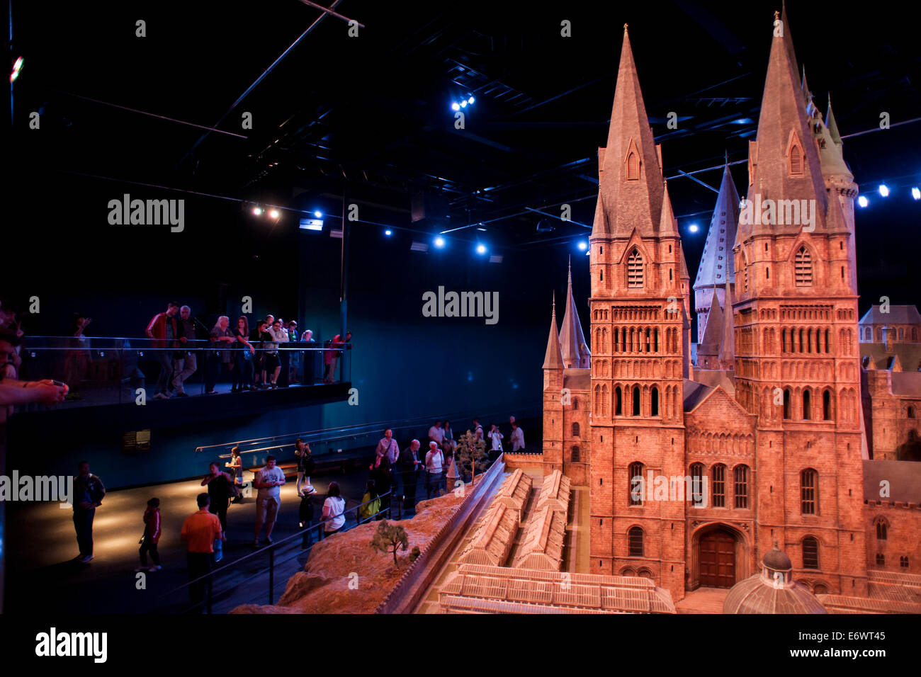 Warner Bros Studio Tour London - The Making of Harry Potter conserva ed espone la mitica puntelli. Foto Stock